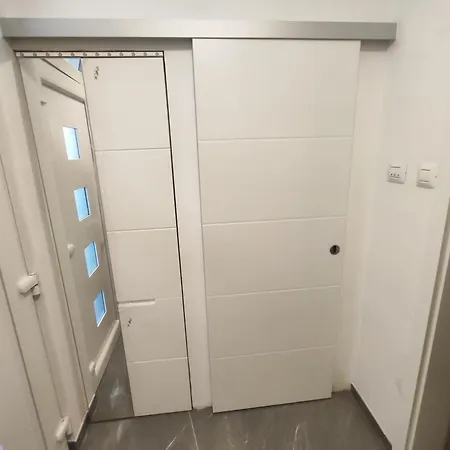 Apartment R&b