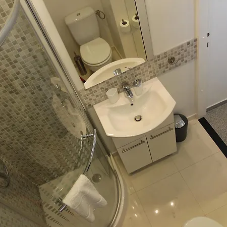 R&b Apartment